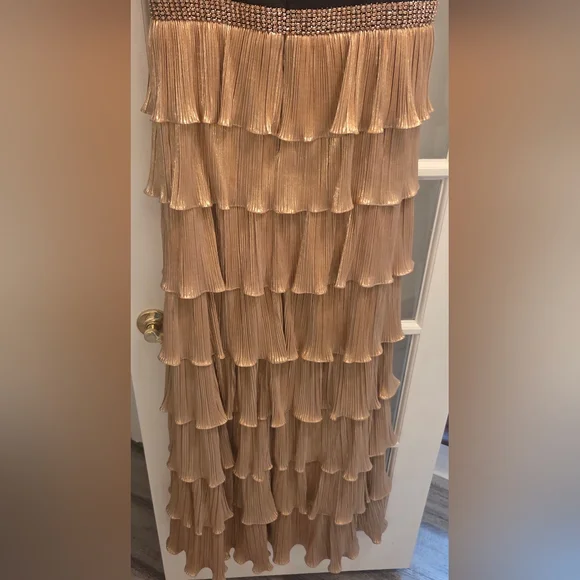 Mac Duggal Ieena Gold & Black One Shoulder Tiered Ruffle Maxi Gown - Picture 10 of 12